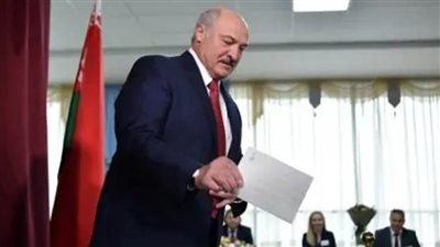 رئيس بيلاروسيا يدلي بصوته في الانتخابات البرلمانية والمحلية بالبلاد