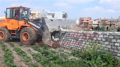 الموجة الـ 22 تزيل 15 حالة تعدٍ على أملاك الدولة بكفر الشيخ 