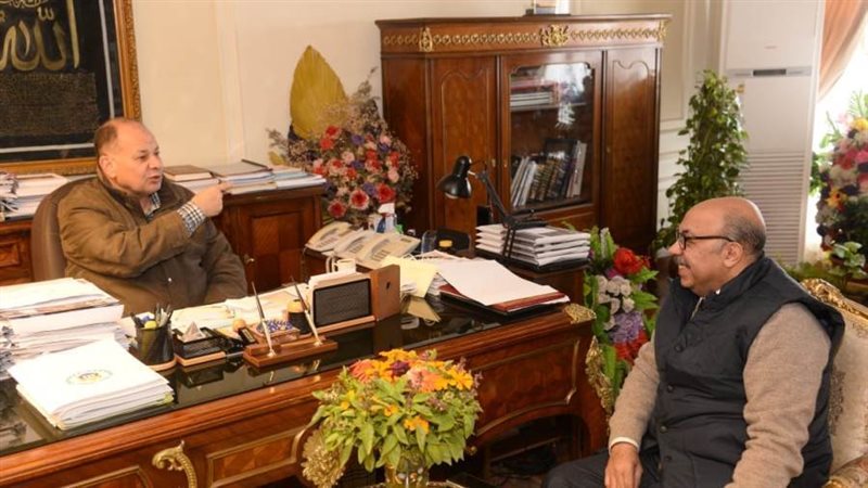 جانب من لقاء المحافظ