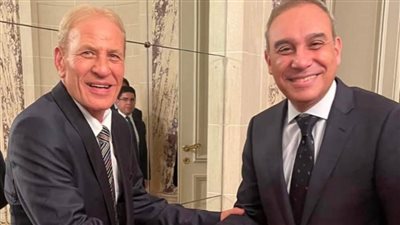 عميد المصريين بمرسيليا يدعو لمضاعفة تحويلات المغتربين إلكترونيا