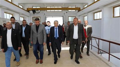 محافظ المنيا يتفقد أعمال تطوير وتجديد مشروعات خدمية وشبكة المرافق