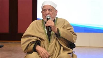 أحمد عمر هاشم: ذاكرة التاريخ لم تنس همة وعطاء شيوخ الأزهر الماضين