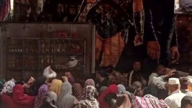 منافذ بيع السلع ببنى