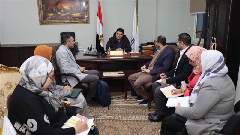 لقاء نائب محافظ بنى