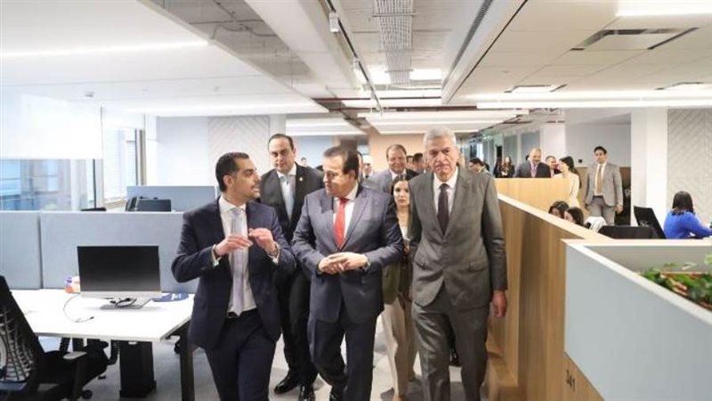 وزير الصحة خلال افتتاح