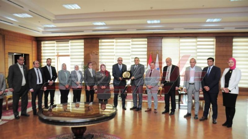 خلال اللقاء