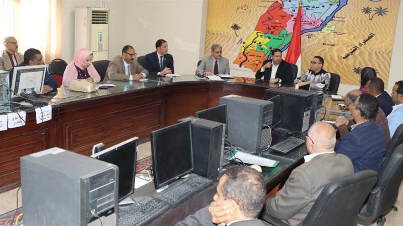 اجتماع نائب محافظ