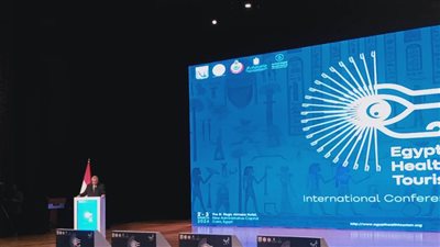 عوض تاج الدين: مصر تستهدف ٣٠ مليون سائح