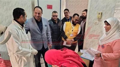 شقوير يتفقد أعمال القافلة الطبية المجانية بدسوق في كفر الشيخ 
