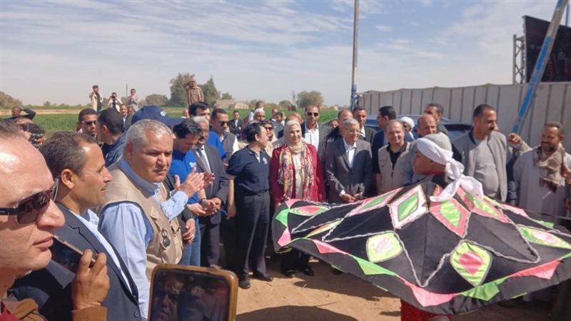 وزيرة التضامن ومدير