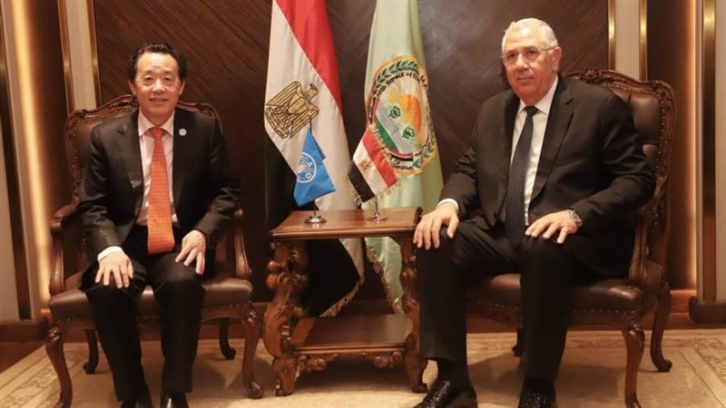 مدير الفاو خلال لقائه