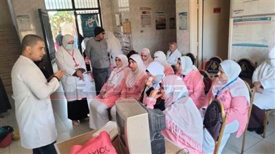 تقديم خدمات طبية وعلاجية لـ 1165 مواطنًا بالقافلة المجانية بدسوق