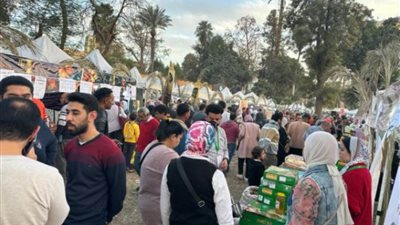 إقبال كبير من المواطنين على المهرجان الرابع للتمور لشراء احتياجات شهر رمضان