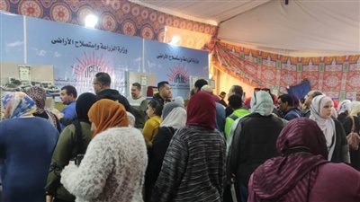 لليوم الرابع .. إقبال كبير على معرض خير مزارعنا لأهالينا بالدقي