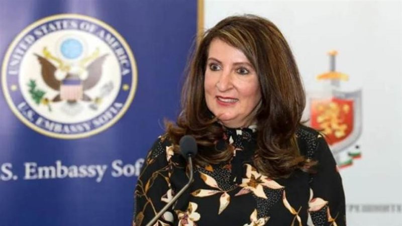 السفيرة الأمريكية