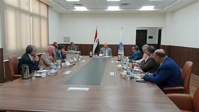 رئيس جامعة المنيا يُوجِّه نَحْوَ تكثيف الأنشطة الطلابية والندوات المُختلفة لطلاب الجامعة الأهلية