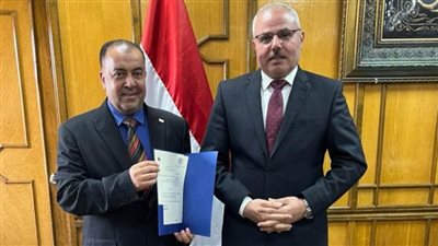 رئيس جامعة قناة السويس يُكلف