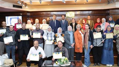 دار الكتب والوثائق تكرم عددًا من العاملين بها