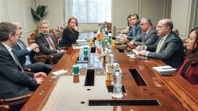 اقتصادية قناة السويس تلتقي السفير الإيطالي ووفد شركة Acea الإيطالية لتحلية المياه