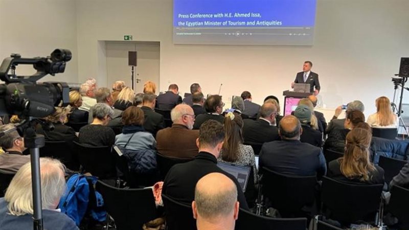 وزير السياحة والآثار