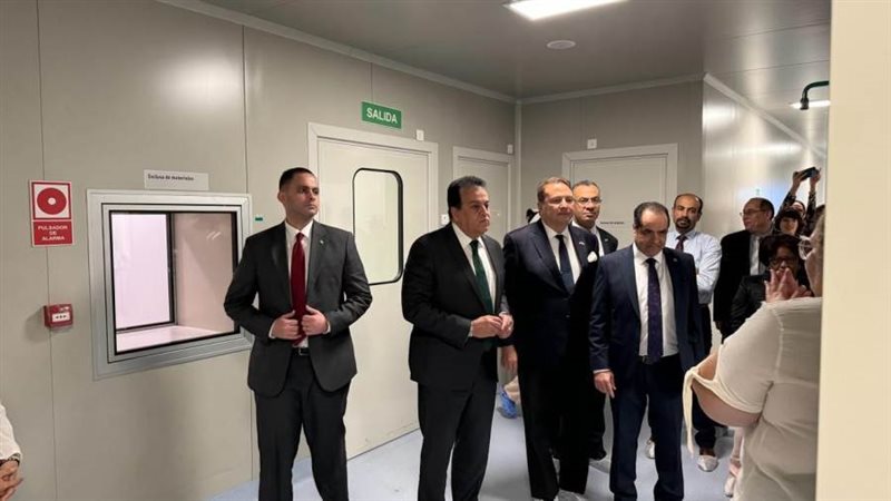 وزير الصحة خلال جولته