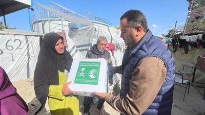 مركز الملك سلمان للإغاثة يواصل توزيع مساعداته الإغاثية للمتضررين في قطاع غزة