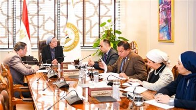 عاجل.. وزيرة البيئة تستعرض رؤية الوزارة في تطوير بحيرة البرلس كإحدى المحميات الطبيعية