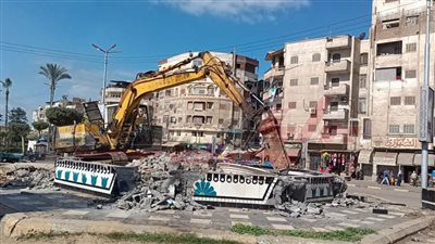 بدء تطوير ساحة مسجد الدسوقي بكفر الشيخ