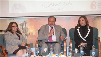 وزيرة الثقافة تشهد احتفالية 