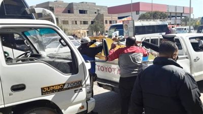 رفع الإشغالات والتراكمات والنظافة العامة بالمتنزهات السياحية بمدينة أسوان