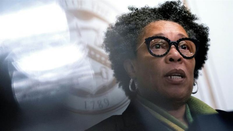 وزيرة الإسكان والتنمية