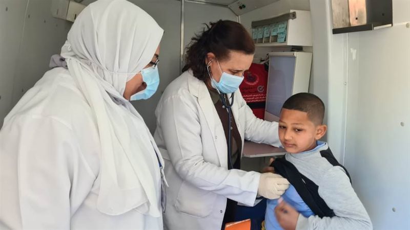 الكشف على ١٠٤٠ مواطن