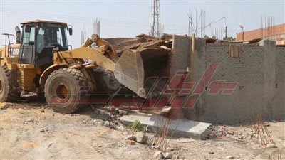 تنفيذ 15 قرار إزالة على أملاك الدولة ضمن الموجة الـ 22 بكفر الشيخ