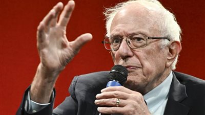 سيناتور أمريكي يطالب بتعليق المساعدات العسكرية لإسرائيل