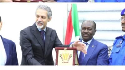 السفير المصري هاني صلاح يلتقي وزير الداخلية السوداني