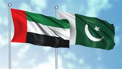 وزيرا خارجية الإمارات وباكستان يبحثان هاتفيا سبل تعزيز الشراكة الاستراتيجية