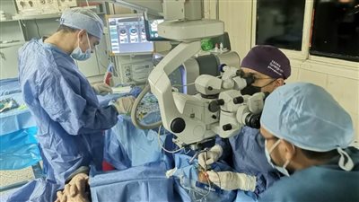 قسم العيون بمستشفى سوهاج الجامعي القديم يزود بأحدث أجهزة الميكروسكوبات لإجراء عمليات المياه البيضاء والزرقاء