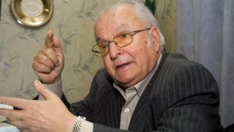 أ.د.حمدي السيد نقيب