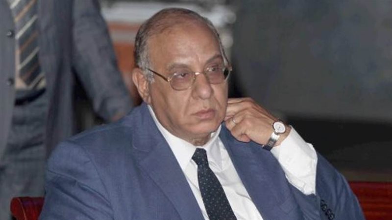 الدكتور طلعت عبد