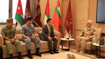 رئيس الأركان الأردني يلتقي وزير الدولة الأول لشؤون الدفاع السنغافوري