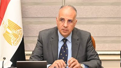 وزير الري: تدشين 8 محطات مياه شرب جوفية مزودة بالطاقة الشمسية بجنوب السودان