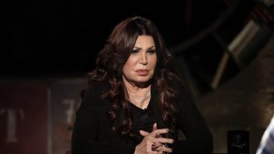 نجوى فؤاد غير نادمة على مشاهدها الجريئة.. ماذا قالت؟