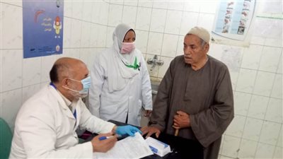 علاج 1256 مواطنًا بقافلة طبية مجانية بقرية 