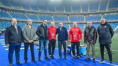 رئيس شركة العاصمة الإدارية والمتحدة للرياضة في زيارة تدريب منتخب مصر