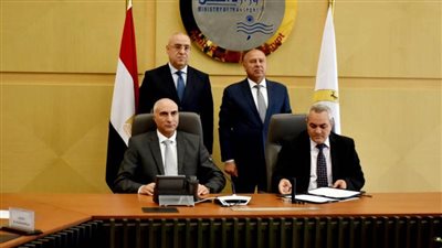 وزيرا النقل والاسكان يشهدان توقيع بروتوكول تعاون في مجال النقل البري بالمدن الجديدة