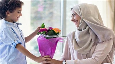 عاجل| تربي أجيالا والجنة تحت أقدامها.. عيد الأم 