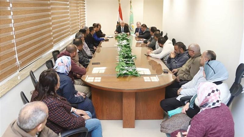 وزير الزراعة خلال