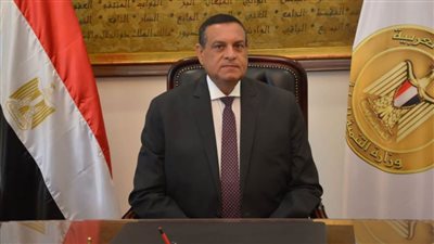 وزير التنمية المحلية يتابع مع المحافظين الإجراءات المتخذة عقب تحريك أسعار المواد البترولية