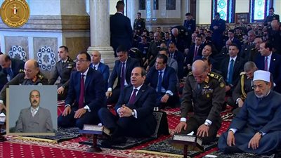 عاجل.. الرئيس السيسي يصل مسجد 