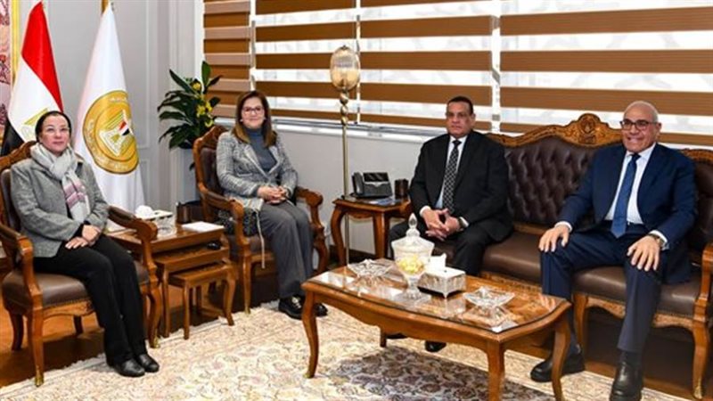 وزراء التخطيط والبيئة